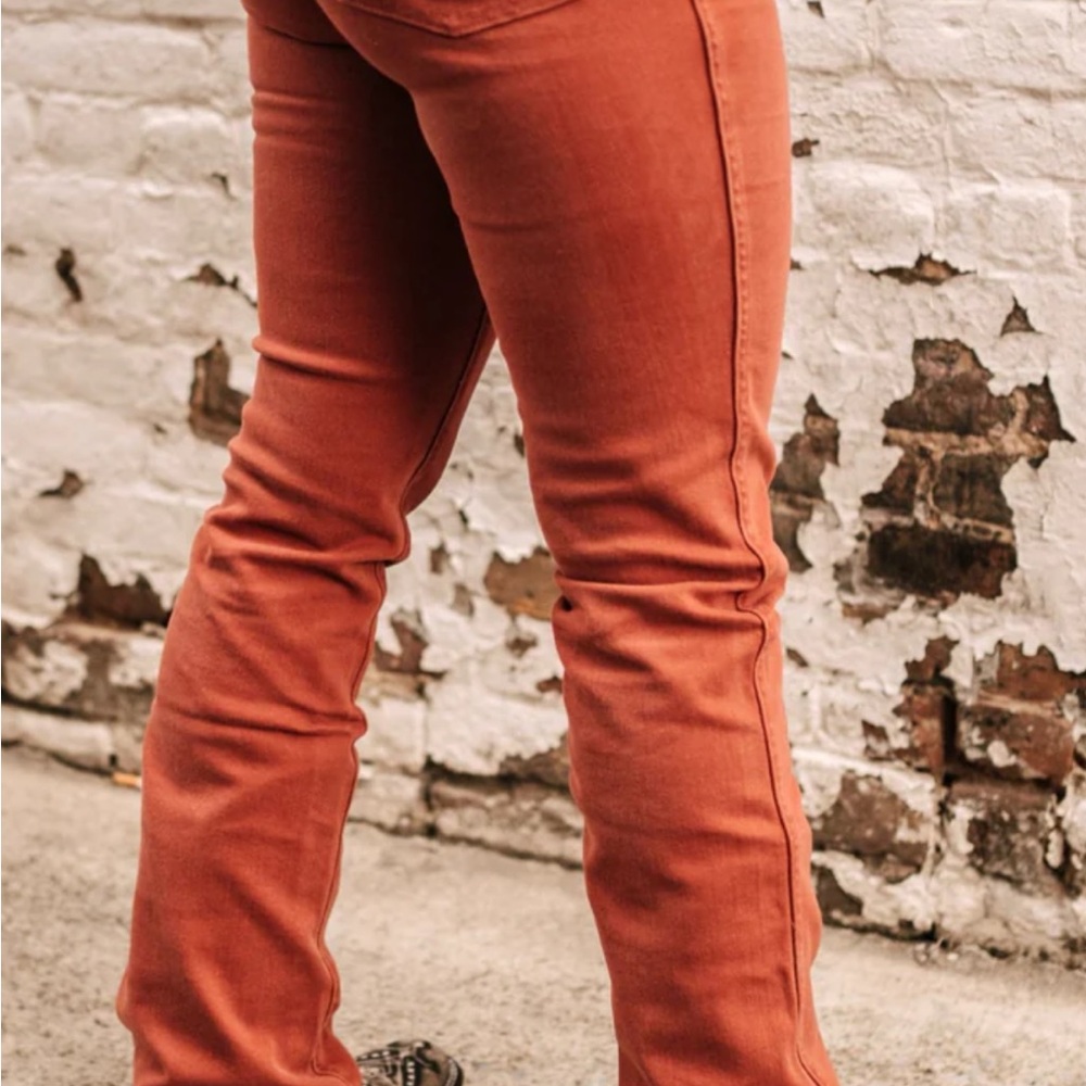 Wrangler Women's Bailey High Rise Bootcut Jeans in Rust